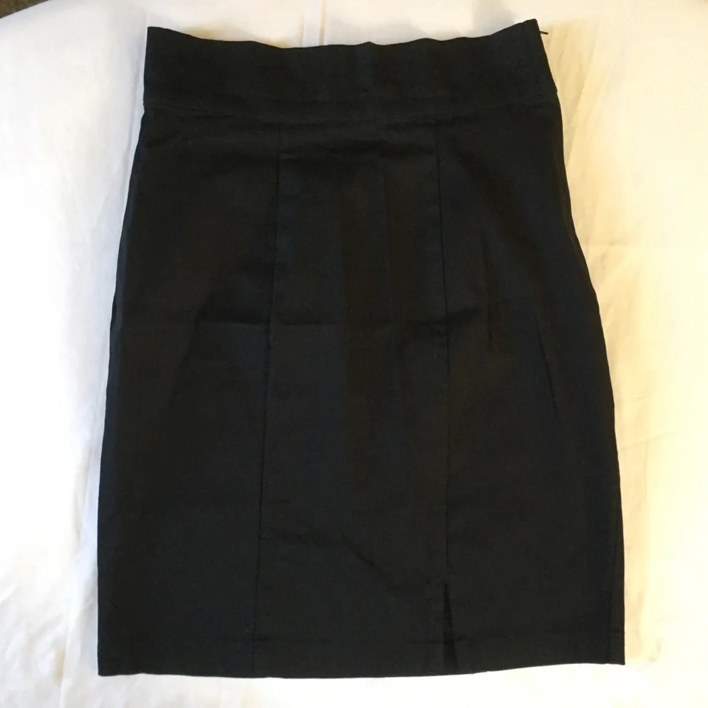 Mandie Bee Heartbreaker Black Skirt - Picture 2 of 5